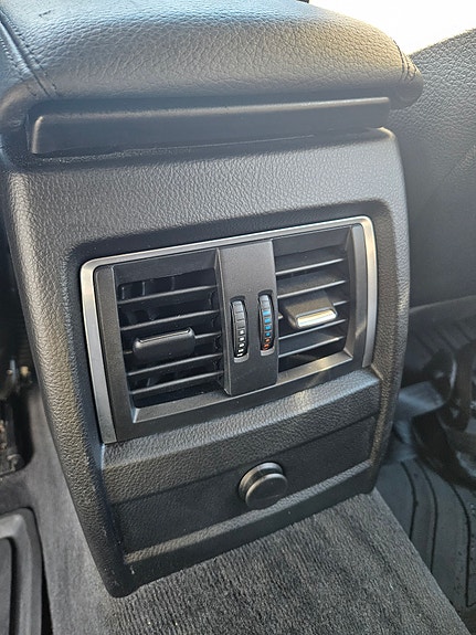 BMW 330i 17 of 30