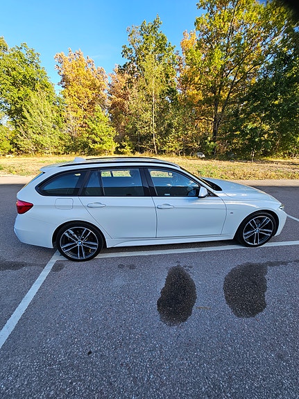 BMW 330i 6 of 30