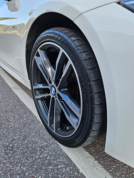 BMW 330i 8 of 30