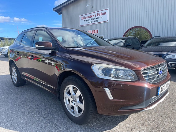 Volvo XC60 2 of 20