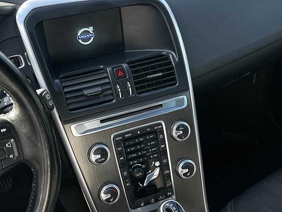 Volvo XC60 10 of 20