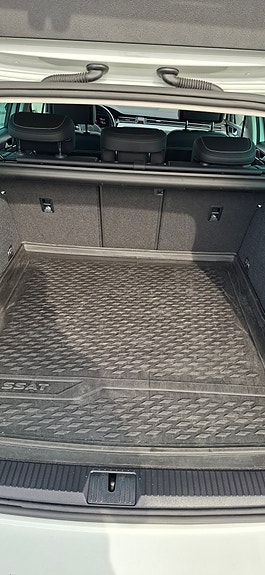Volkswagen Passat 7 of 10