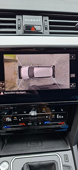 Volkswagen Passat 9 of 10