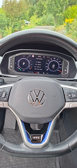 Volkswagen Passat 8 of 10