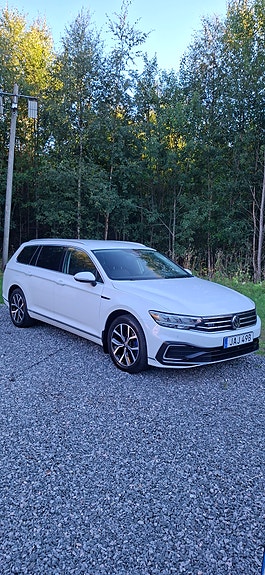 Volkswagen Passat 4 of 10