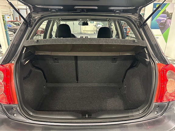 Toyota Auris 13 of 14