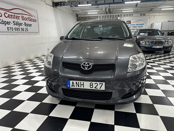 Toyota Auris 3 of 14