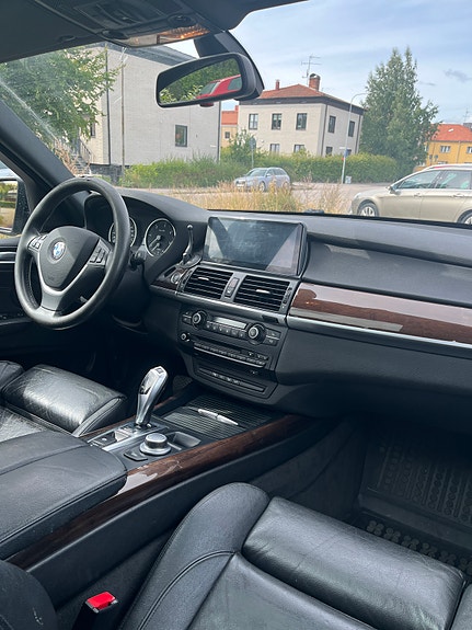 BMW X5 6 of 9