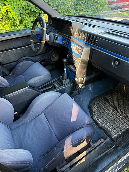 Volvo 740 3 of 6