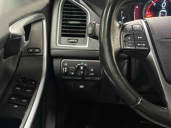 Volvo XC60 17 of 29