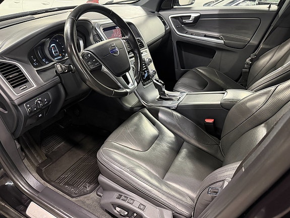 Volvo XC60 22 of 29