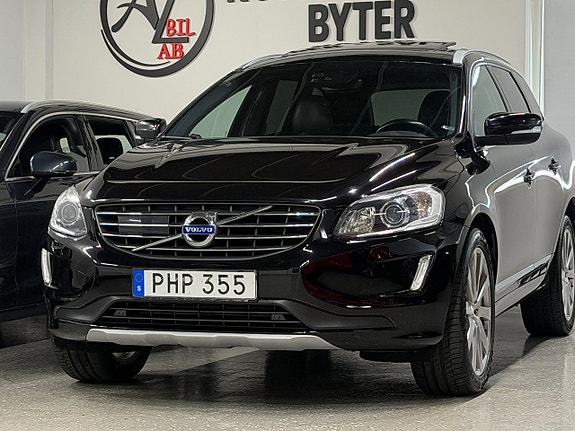 Volvo XC60 2 of 29