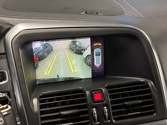 Volvo XC60 13 of 29