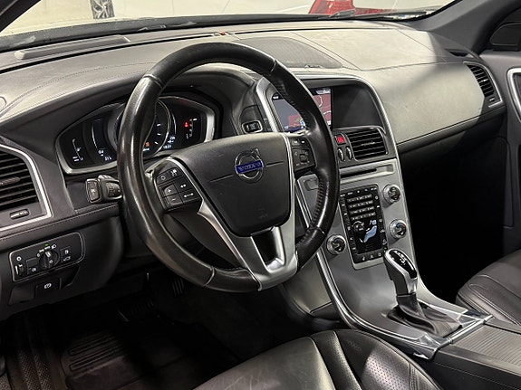 Volvo XC60 15 of 29