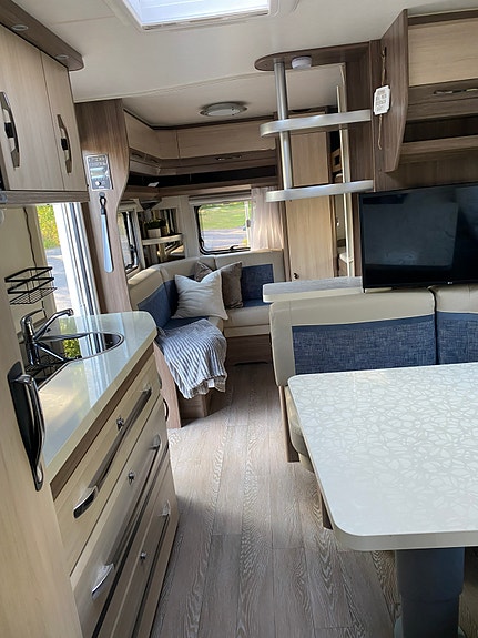 Hobby 650 KMFE DE LUXE 8 of 9