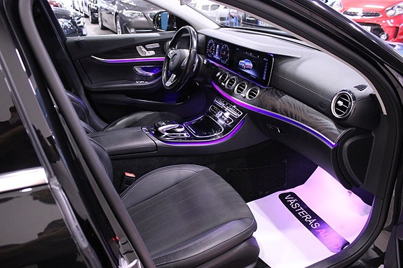 Mercedes-Benz E220 15 of 26