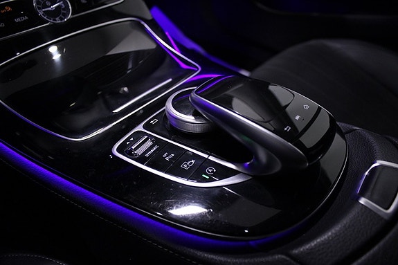 Mercedes-Benz E220 25 of 26