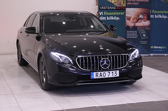Mercedes-Benz E220 4 of 26