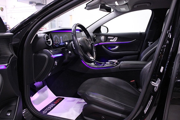 Mercedes-Benz E220 10 of 26