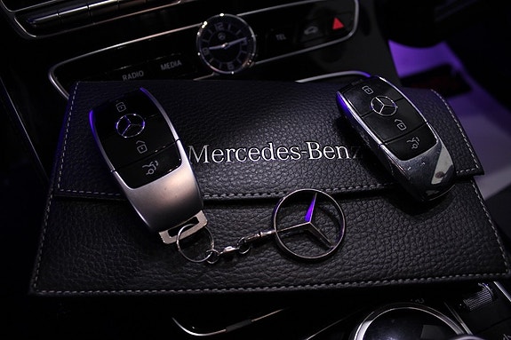 Mercedes-Benz E220 26 of 26