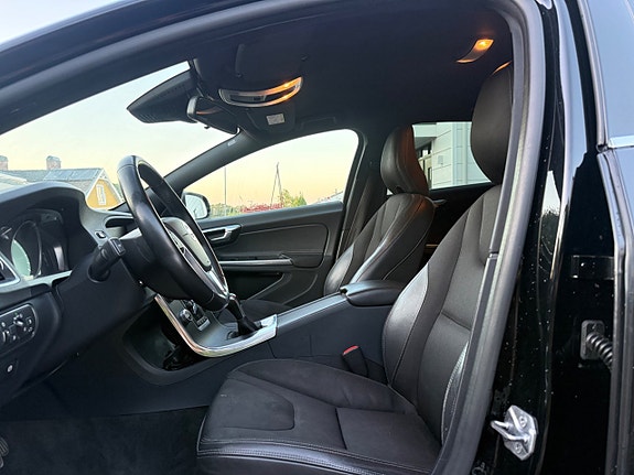 Volvo V60 10 of 17