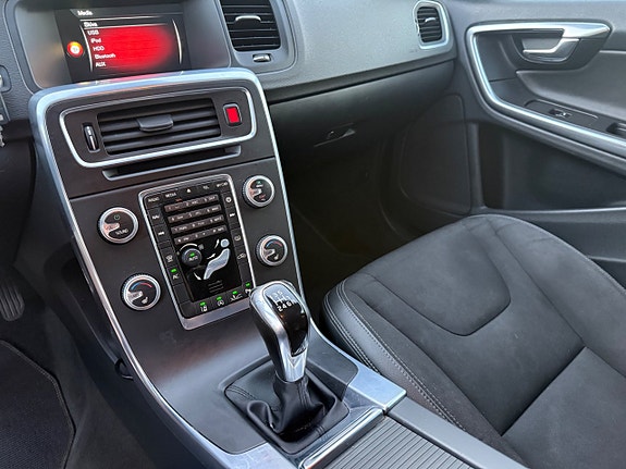 Volvo V60 12 of 17