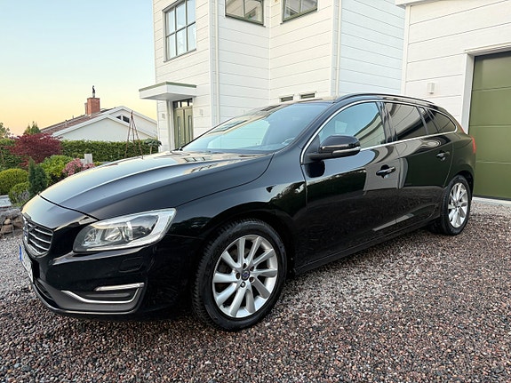 Volvo V60 3 of 17