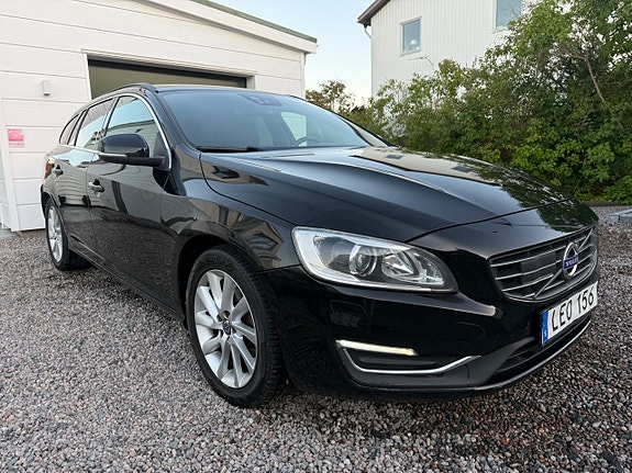 Volvo V60 4 of 17