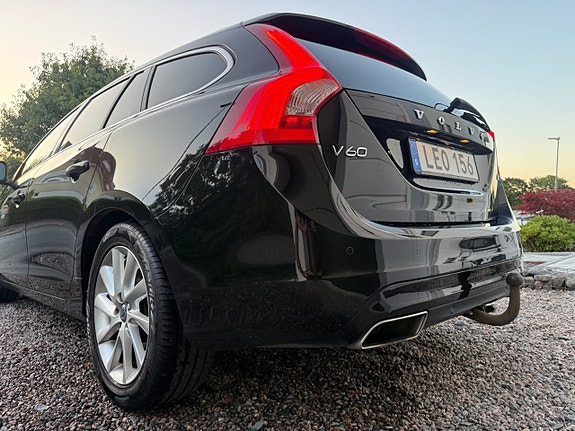 Volvo V60 8 of 17