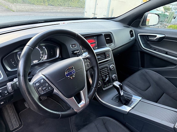 Volvo V60 11 of 17