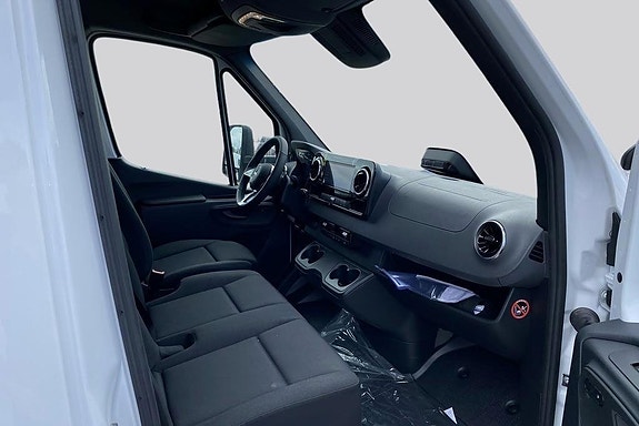 Mercedes-Benz eSprinter 420 18 of 20