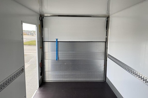 Mercedes-Benz eSprinter 420 12 of 20