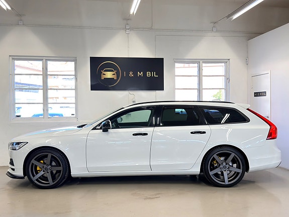 Volvo V90 8 of 25