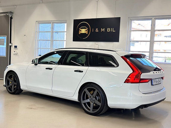 Volvo V90 3 of 25