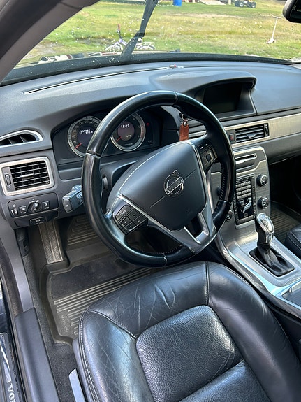 Volvo XC70 11 of 13