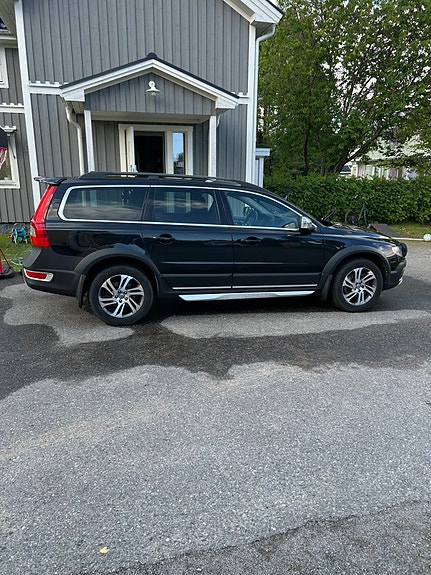 Volvo XC70 4 of 13