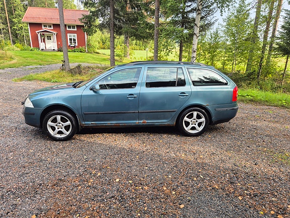 Skoda Octavia 3 of 7