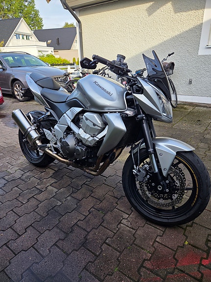 Kawasaki Z750 5 of 7