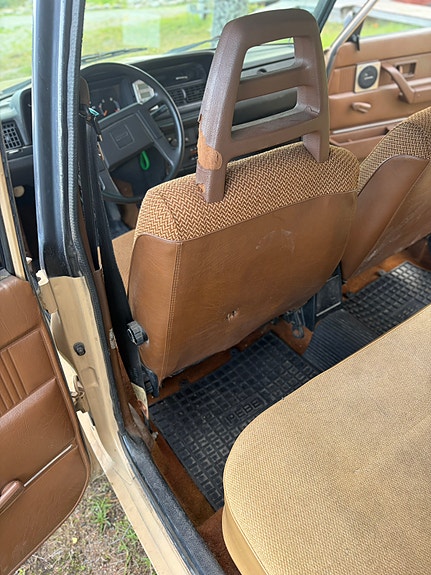 Volvo 245 21 of 29