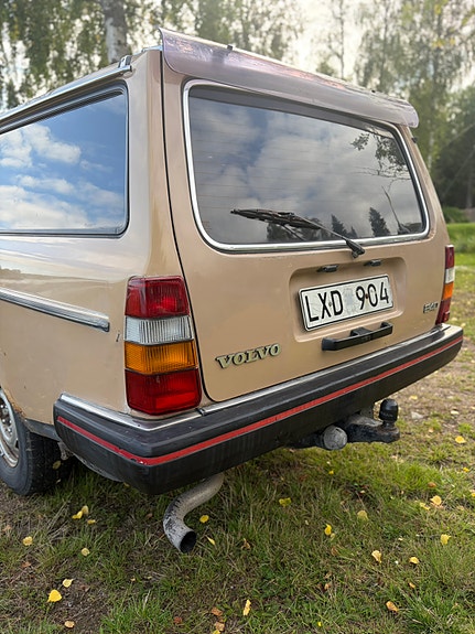 Volvo 245 11 of 29
