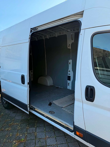 Peugeot Boxer 8 of 10
