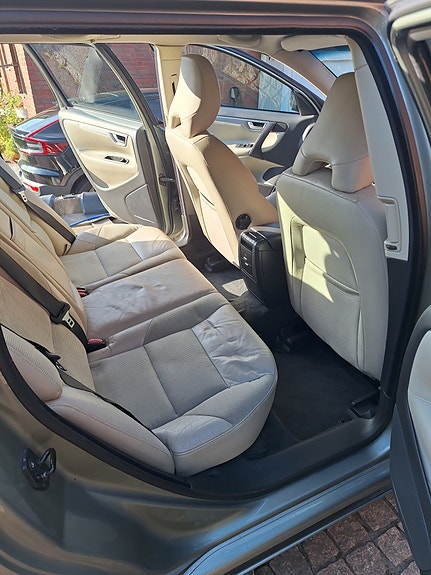 Volvo V70 6 of 10