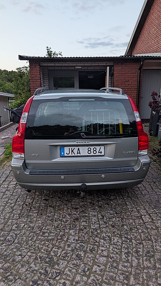 Volvo V70 4 of 10