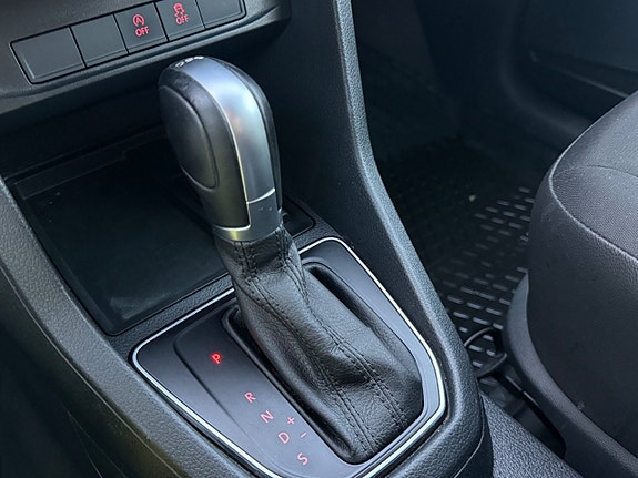 Volkswagen Caddy Maxi 10 of 15