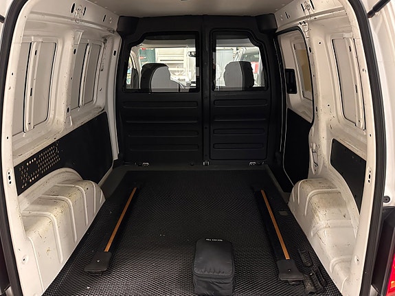 Volkswagen Caddy 8 of 9