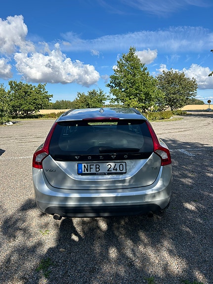 Volvo V60 4 of 6