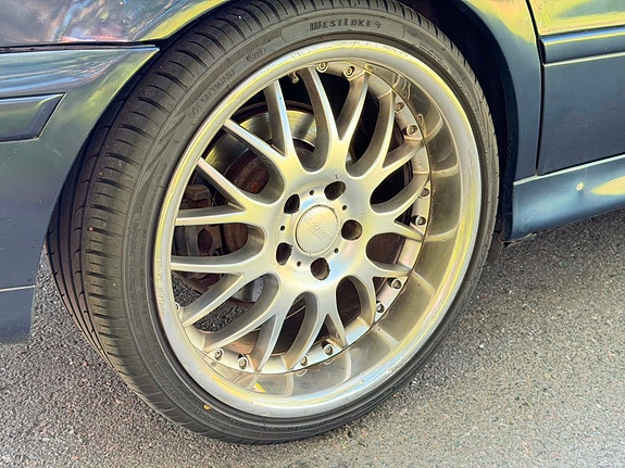 BMW 530i 4 of 4