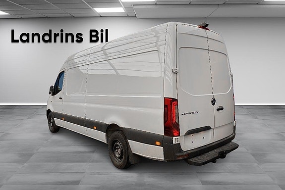 Mercedes-Benz eSprinter 420 6 of 16