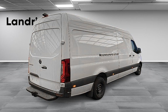 Mercedes-Benz eSprinter 420 5 of 16