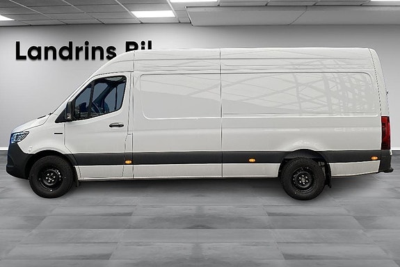Mercedes-Benz eSprinter 420 7 of 16